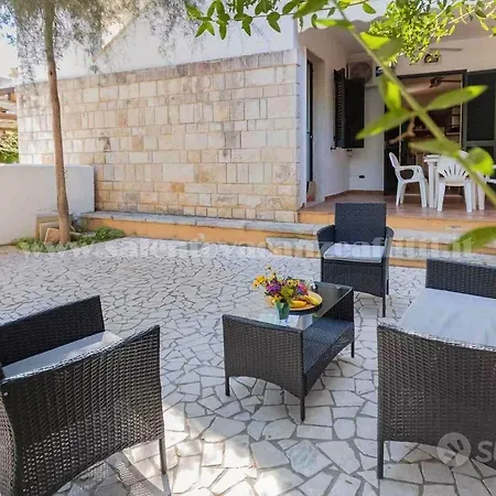Villino Nicole, 150m Baia 6 Posti *