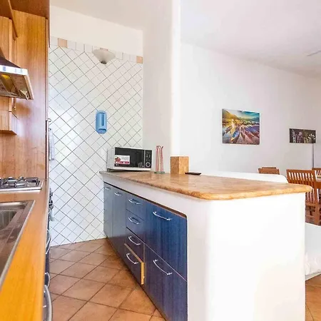 Holiday home Villino Nicole, 150m Baia 6 Posti