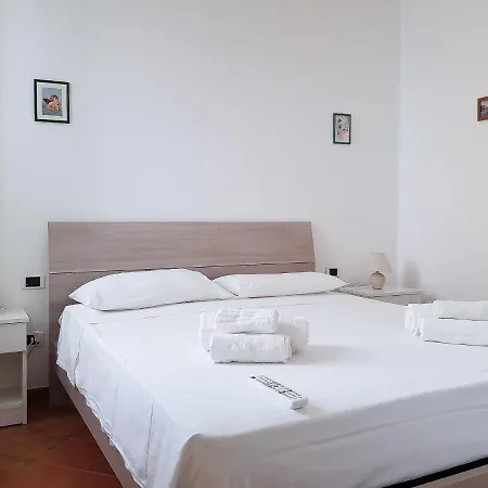 Holiday home Villino Nicole, 150m Baia 6 Posti